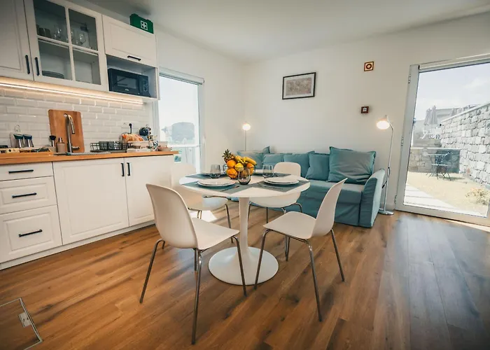 Benilde * ポヴォアサン